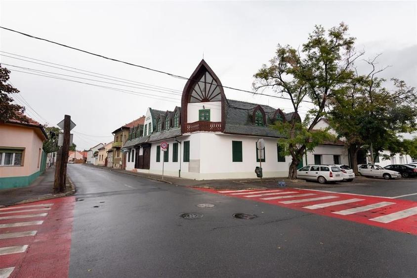 RECO Pensiunea Gobe + 2 Case individuale- Afacere cu traditie si renume in Orade - 12