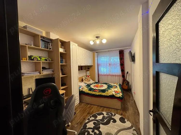 Vand 3 cam etaj 1 Posta - 4