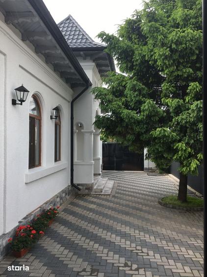 Casă cu 3 camere cu Teren 200 Mp în Central
