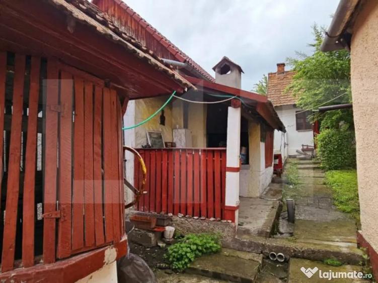 Casa tradi?ionala din lemn, cu teren de 600 mp. - Bodoc - 7