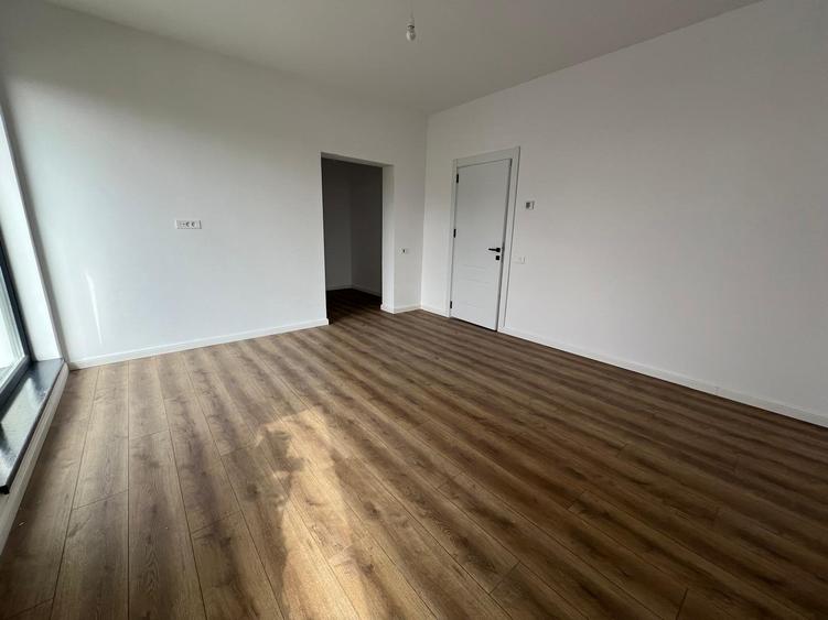 Complex Rezidential / Casa individuala /4 camere 2 bai / teren 407 mp - 12