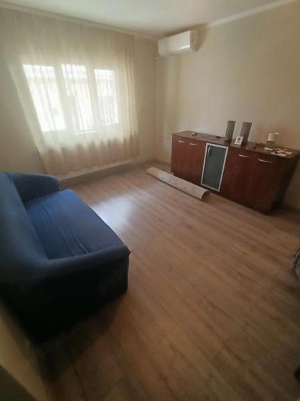 Cu Centrala,In Complexul Studen?esc,Langa Stadionul Poli si Langa Novatim,Liber,380 E - 7