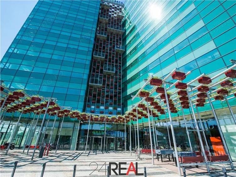 Birouri de inchiriat - servicii incluse - aproape de Marriott - 6