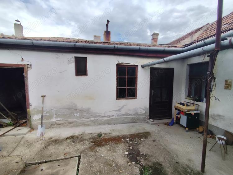 Casa de vanzare cu teren - 4