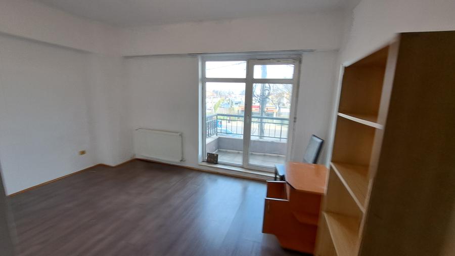 APARTAMENT 3 CAMERE - SUPRAFATA GENEROASA - 37