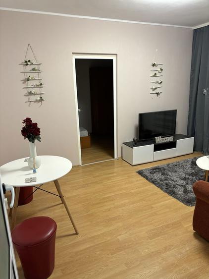 Inchiriez apartament 2 camere in zona Tiglarilor - 7
