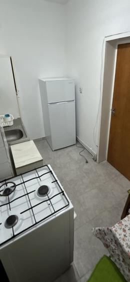 Garsoniera  -langa Colina Universitatii- str Avram Iancu - 6