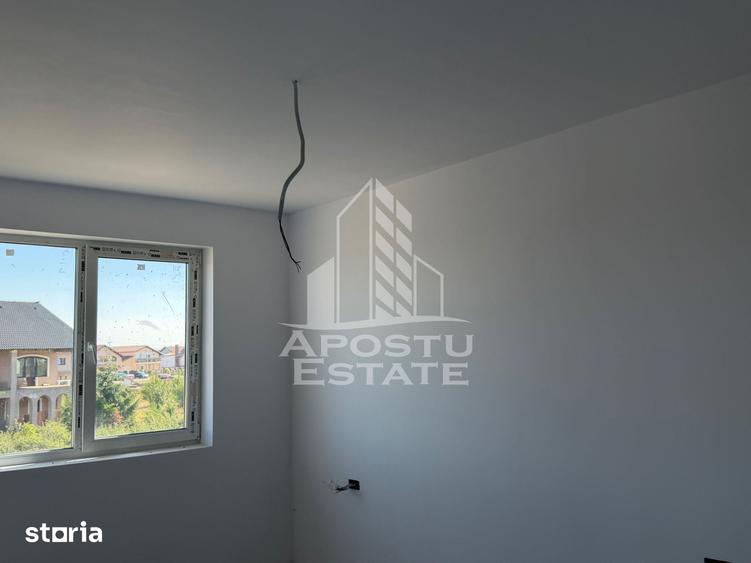 Casă cu 4 camere cu Teren 252 Mp în Remetea Mare