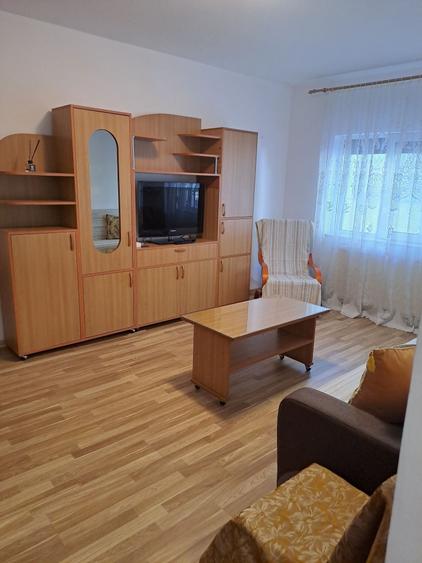 Apartament cu 2 camere decomandat în Sud