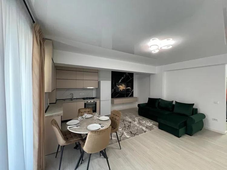 Apartament cu 2 camere decomandat, mobilat în Tomis Nord