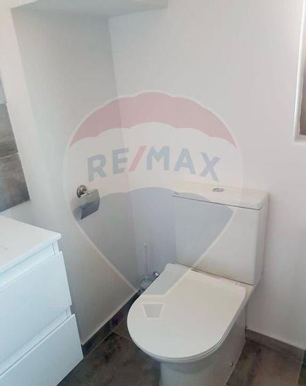 Apartament in zona Centrala, et.1, curte privata. - 9