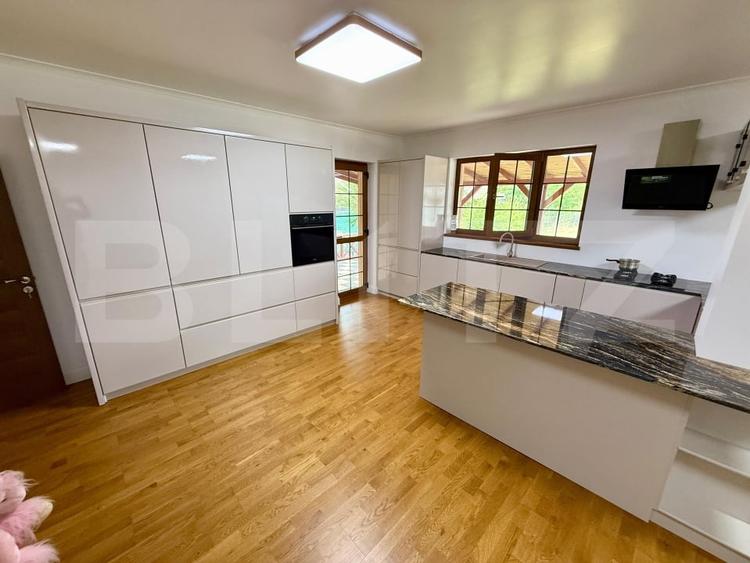 Casa D+P+1+M, 4 camere, 750mp teren, Barnova - 1