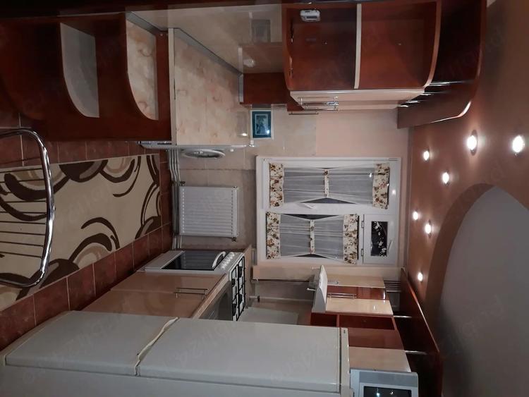 Apartament cu 2 camere decomandat în Precista