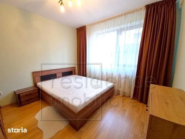 Apartament cu 3 camere semidecomandat în Europa