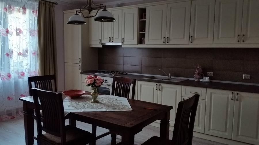 Apartament spatios la casa, 3  camere, Central - 7