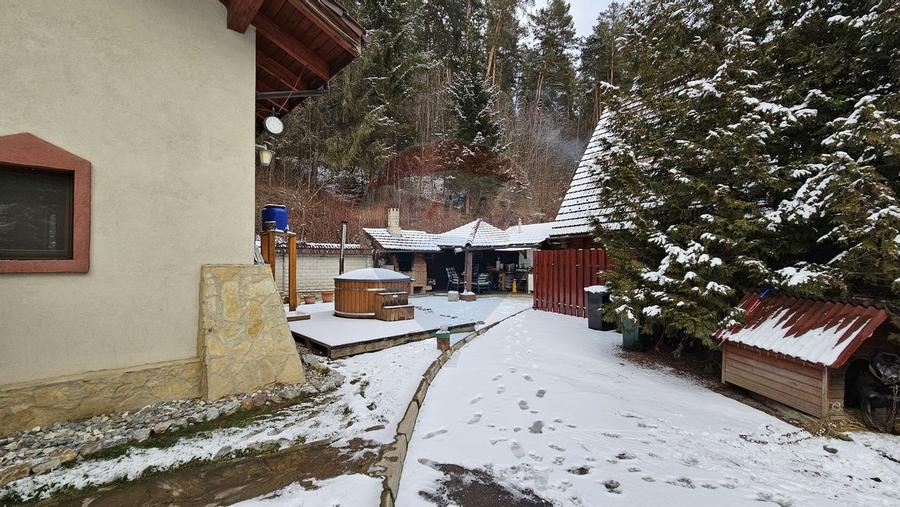 Vila de lux cu 4 camere de vanzare in Campulung Moldovenesc, Suceava - 47