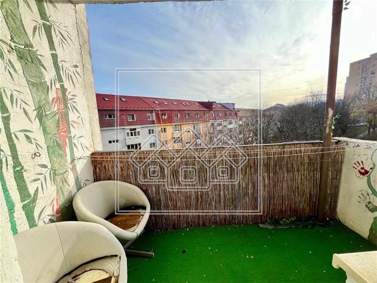 Apartament de vanzare in Sibiu - 2 camere - bloc cu lift - 14