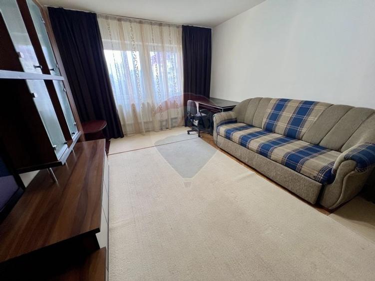 Apartament cu 2 camere de închiriat în zona Hipodrom 3 - 3