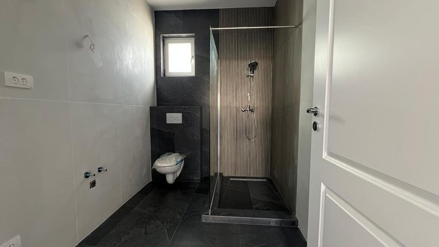 Casă individuală modernă, parter finisat, teren 420 mp - 9