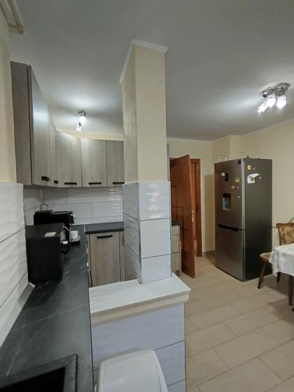 Apartament 3 camere Carpati 2 etaj 1 - 2