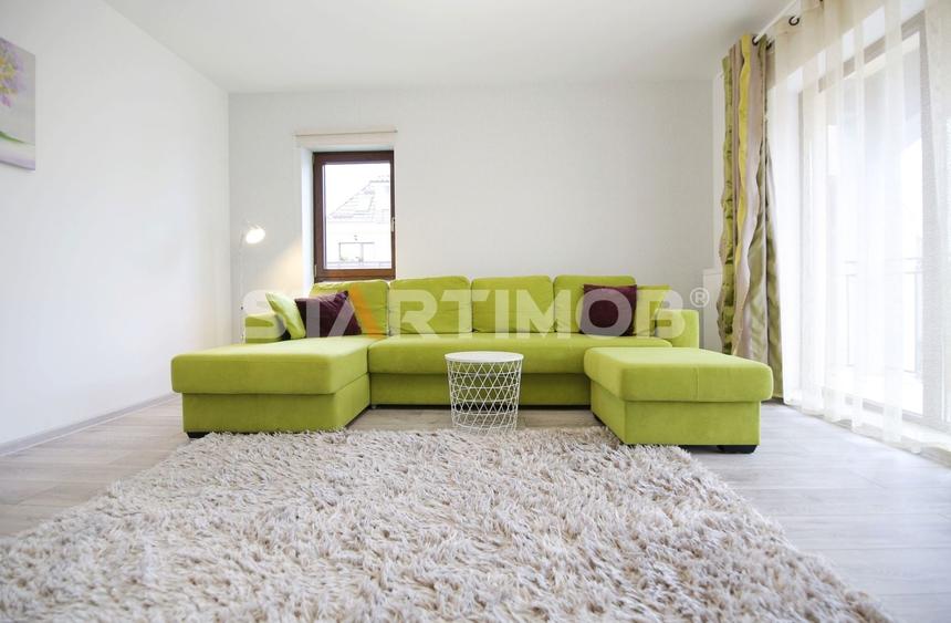 Apartament cu 3 camere decomandat, mobilat în Tractorul