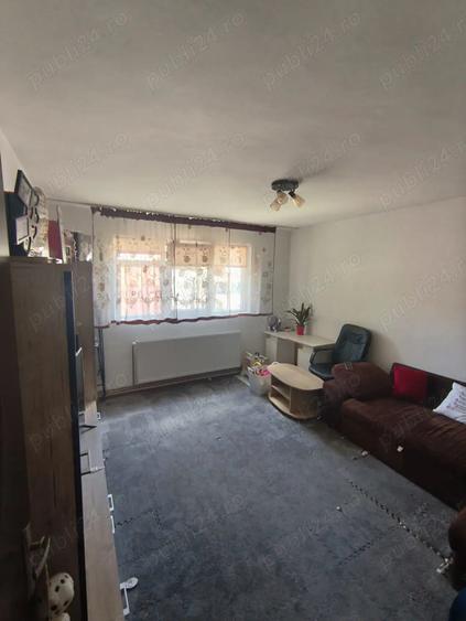 De vanzare apartament cu 2 camere ?i loc de parcare - 2