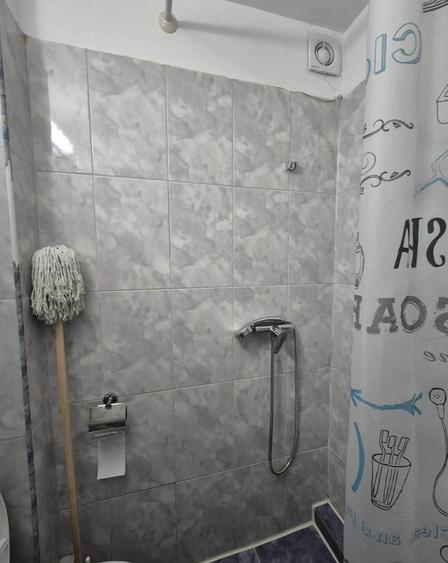 Garsonieră decomandată în Central