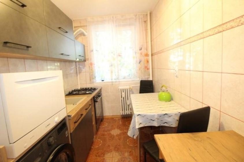 Apartament cu 2 camere decomandat, mobilat în Drumul Taberei