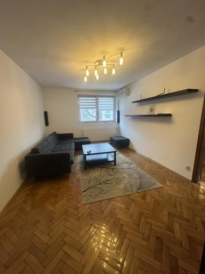 Apartament 3 camere de inchiriat, metrou, zona Titan - 2