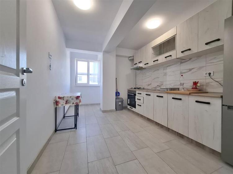 Liber, semimobilat, de inchiriat, apartament 2 camere, Cug Pepiniera - 2