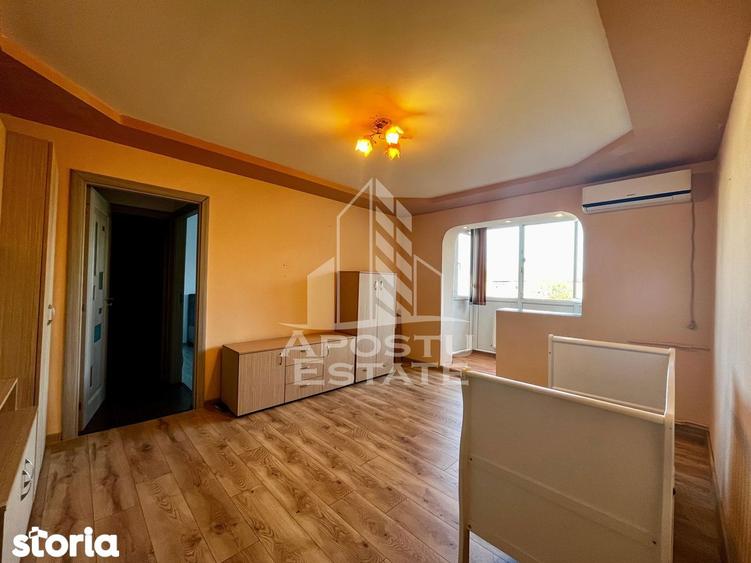 Apartament cu 2 camere semidecomandat, mobilat în Lipovei