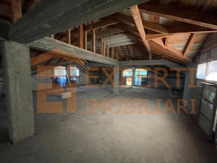 VILA cu spatii comerciale situata in zona CUMPANA - 18