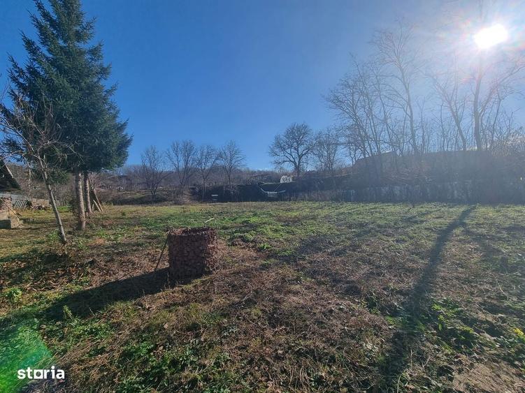 Casa batraneasca cu structura din lemn - 2