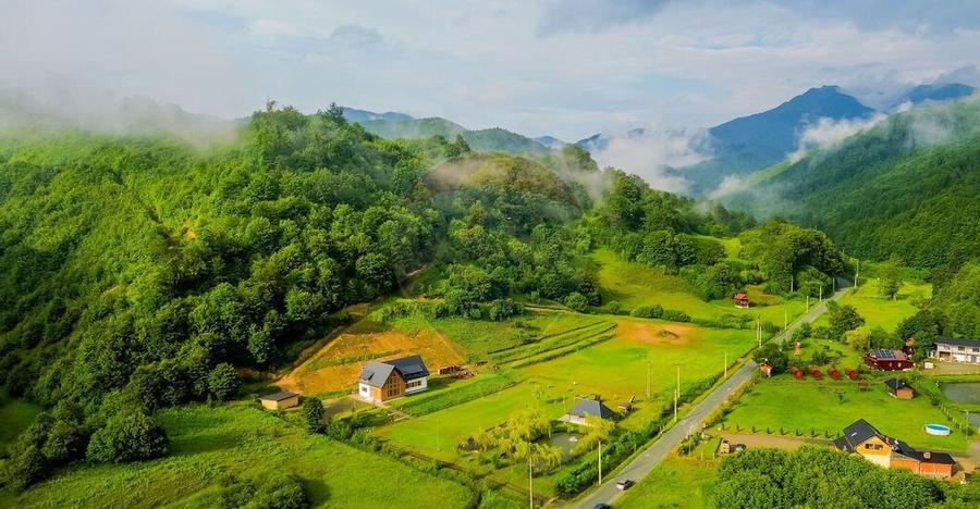 Cabana de vis la poalele Muntilor ?ible? schimb cu apar... - 16