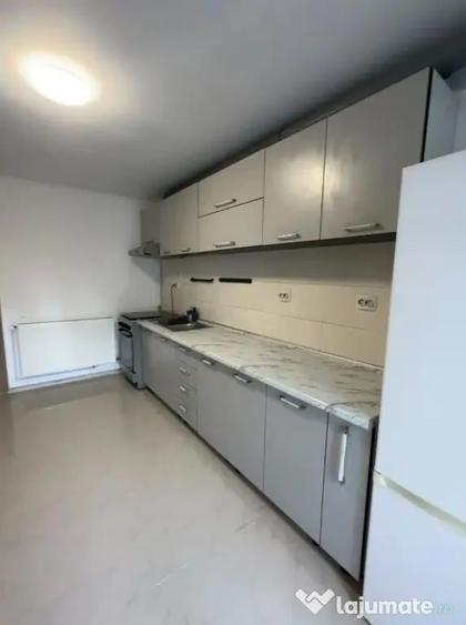 OPORTUNITATE Casa 3 camere zona Faleza Nord - 1