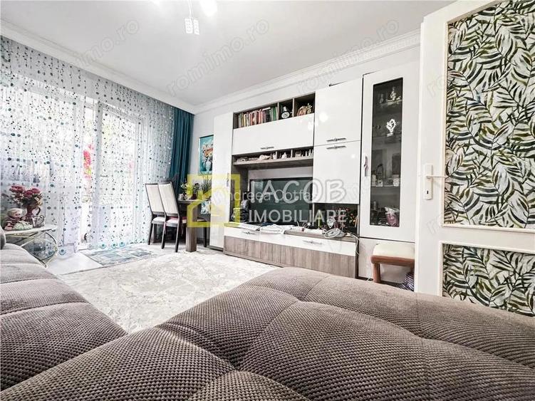 Apartament decomandat, 2 camere Cornisa Bistritei Apartament decomandat, 2 camere Cornisa Bistritei