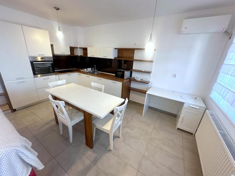 Apartament cu 2 camere semidecomandat în Bună Ziua
