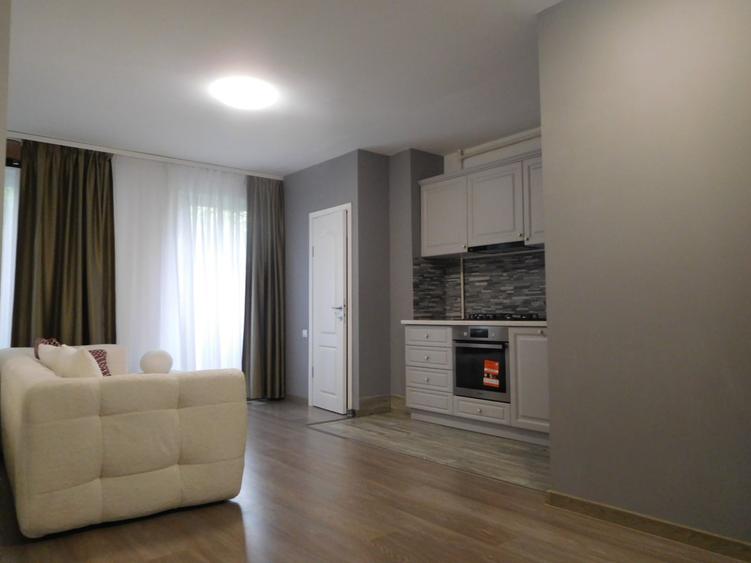 Apartament cu 2 camere semidecomandat în Central