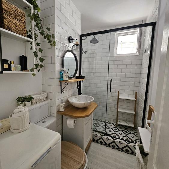 Apartament cu 2 camere semidecomandat, mobilat în Teiul Doamnei