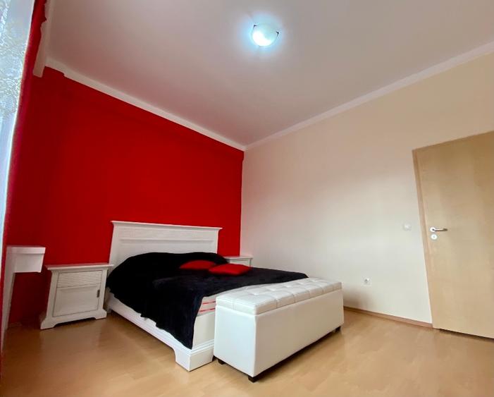 Apartament cu 3 camere semidecomandat, mobilat în Iosefin