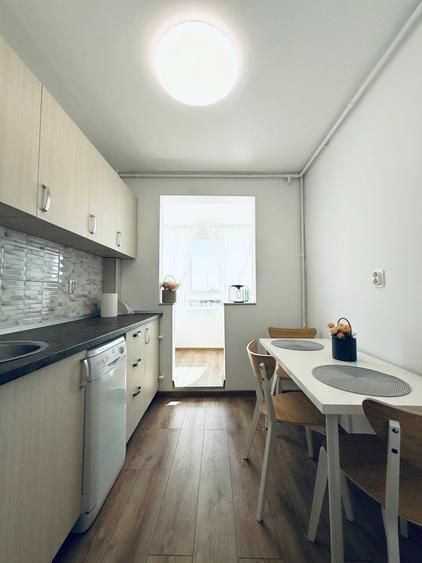 Apartament cu 3 camere decomandat în Giulești