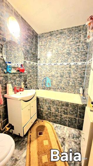 Apartament cu 3 camere semidecomandat în Tătărași