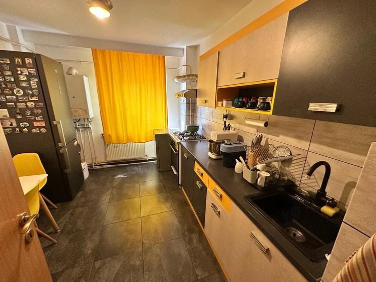 Apartament cu 2 camere decomandat în Exterior Vest