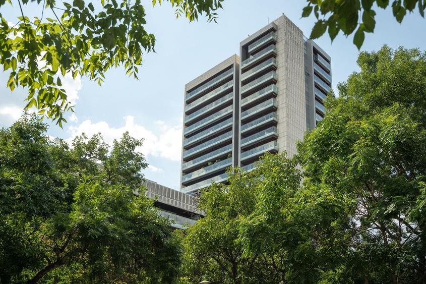 Apartament cu 3 camere decomandat, mobilat în Arcul de Triumf