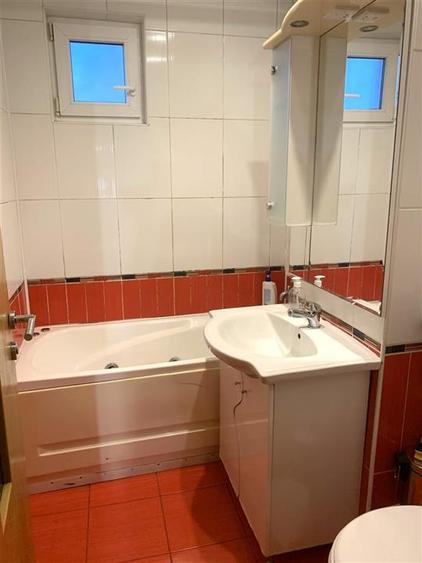 Apartament cu 3 camere decomandat în Ultracentral