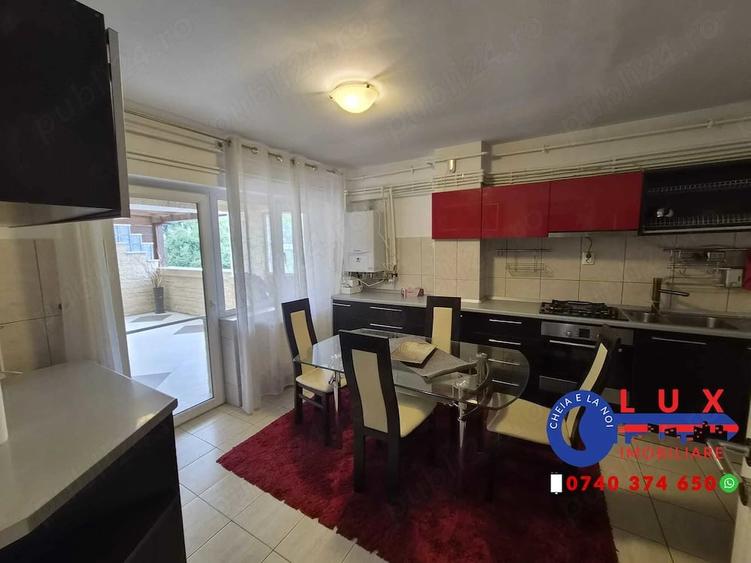 Apartament cu 3 camere decomandat în Babadag
