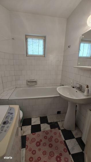 Casă cu 4 camere cu Teren 537 Mp în Central