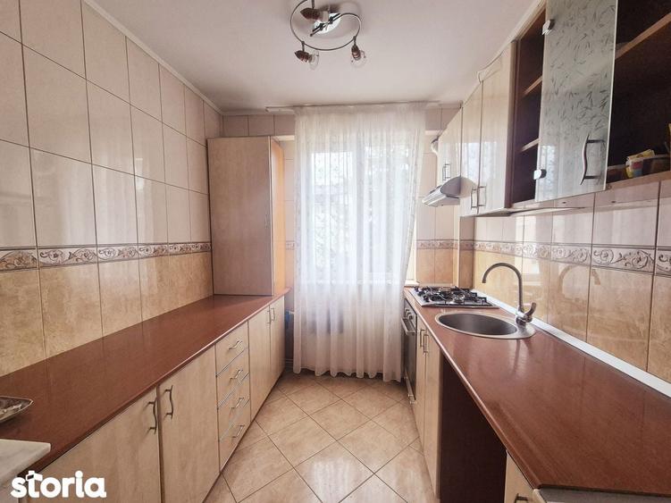 Apartament cu 2 camere decomandat în Precista