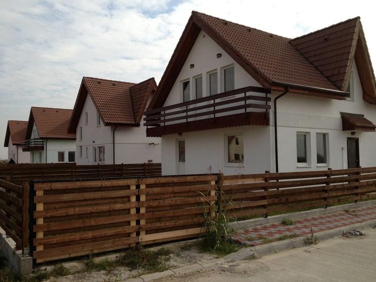 Teren Construcții intravilan de 275 mp, în Sud