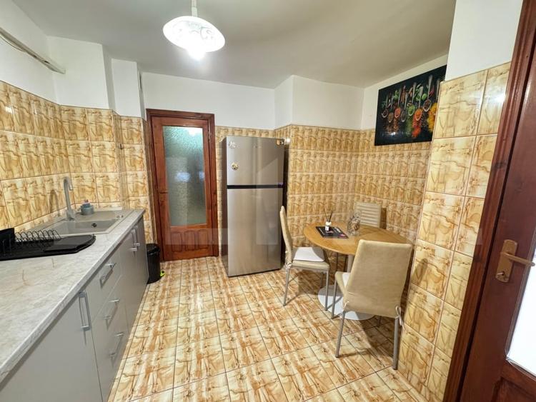 Apartament de inchiriat, 3 camere, 78 mp, decomandat, George Enescu - 9